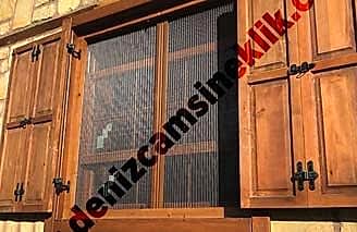 Ahşap pencereye sineklik